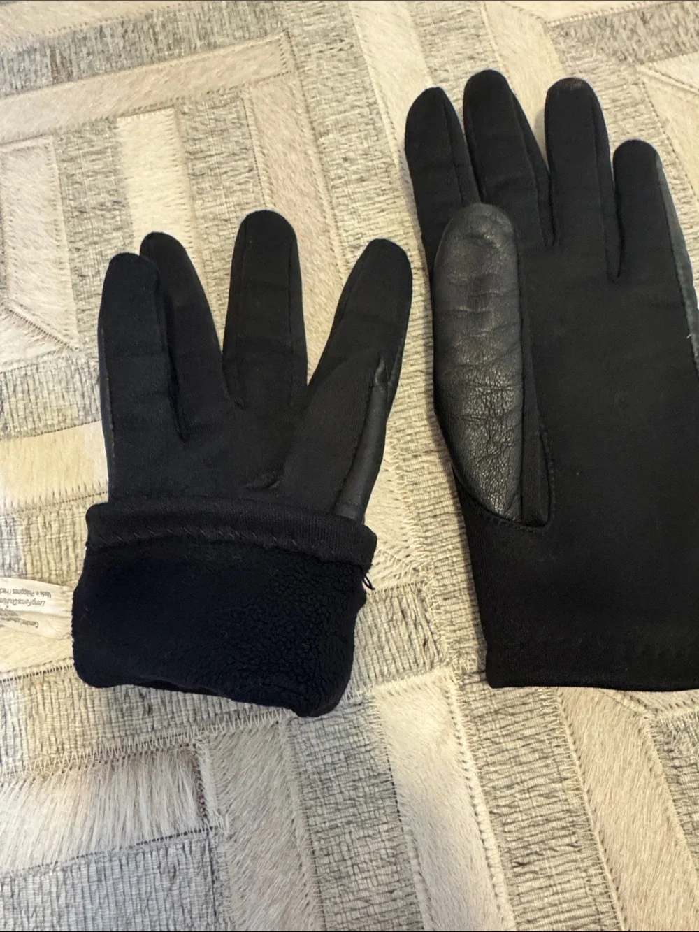 Classic Black Leather Gloves with Decorative Stitching